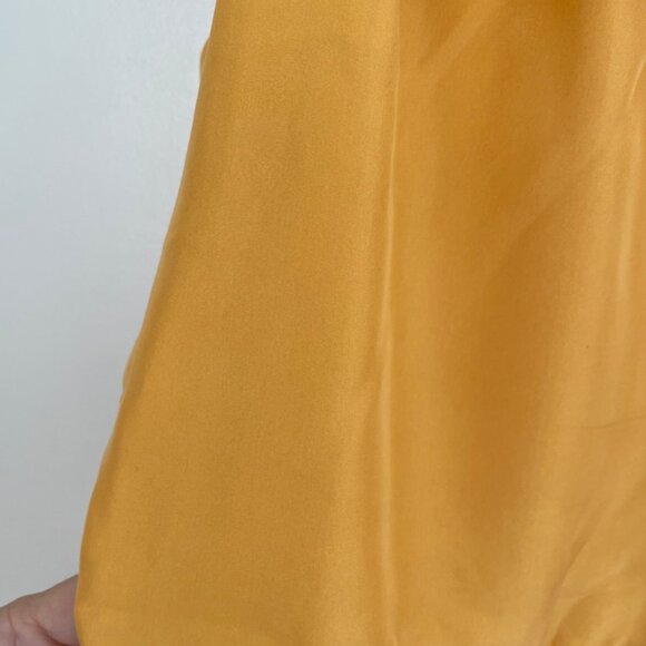 Beautiful Designer Poleci dress in yellow silk - Picture 6 of 8
